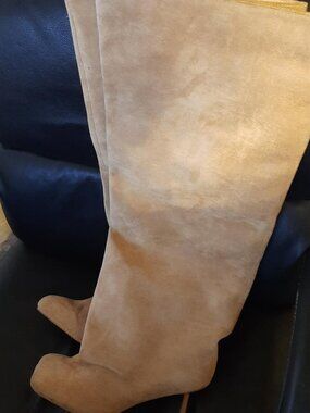 Saint Leia Women Knee Over Booth Suede Stiletto Heel Beige SzUS10/EU41 Wide Cap